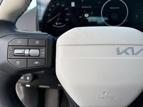 New 2025 Kia K4 GT-Line w/ GT-Line Premium Package image 25