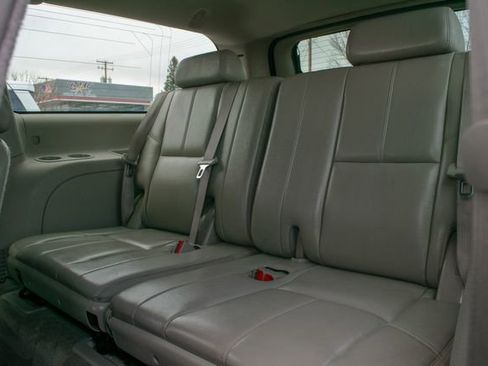 Used 2009 GMC Yukon XL SLT image 21