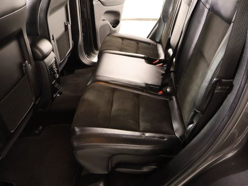 Used 2019 Jeep Grand Cherokee Altitude image 13