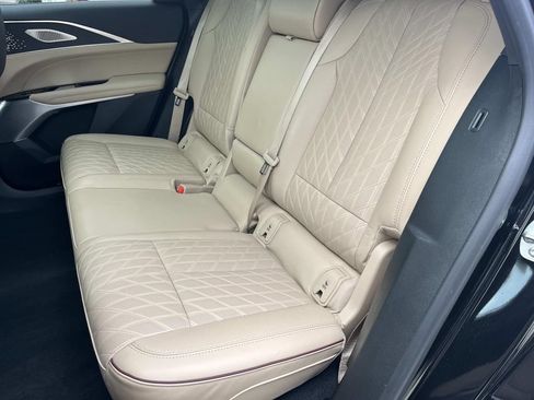 Certified 2024 Cadillac Lyriq Luxury w/ Nappa Leather Package AWD/4WD image 22