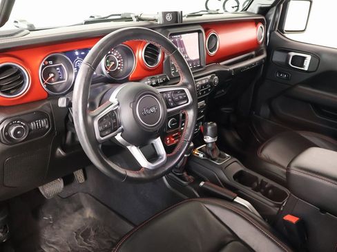 Used 2019 Jeep Wrangler Rubicon image 2