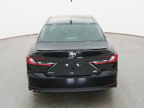 New 2026 Toyota Camry SE FWD image 10
