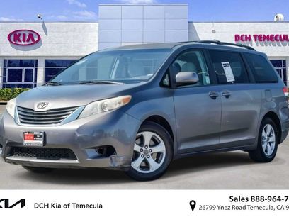 Used 2012 Toyota Sienna LE w/ Towing Pkg