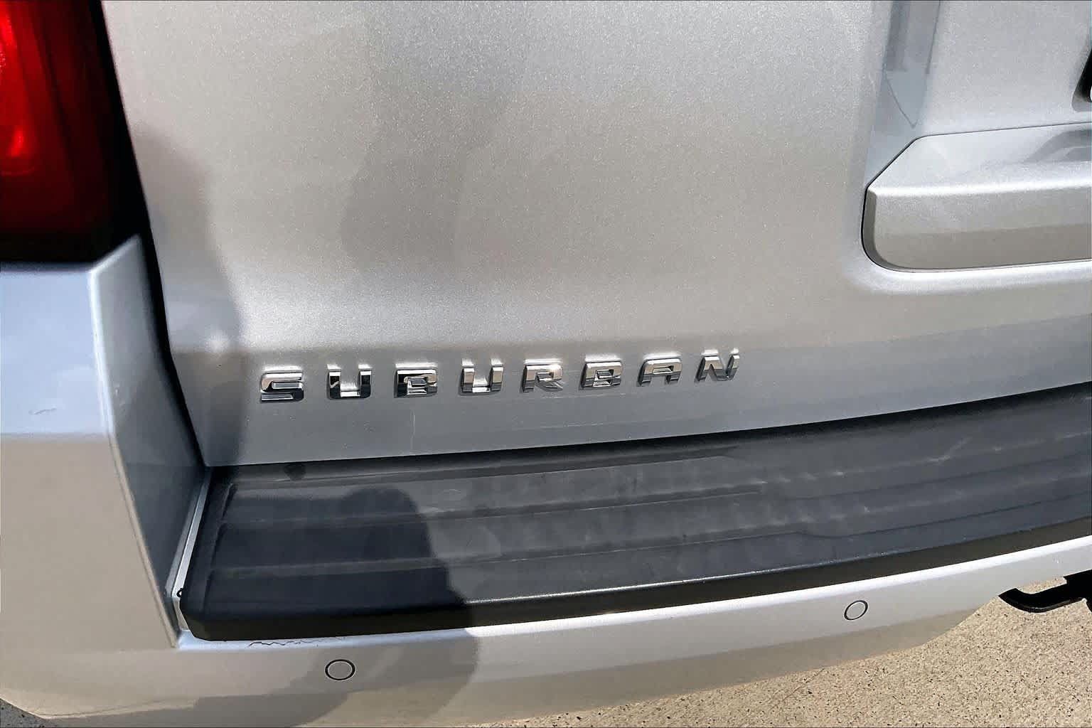 Used 2016 Chevrolet Suburban LS RWD image 30