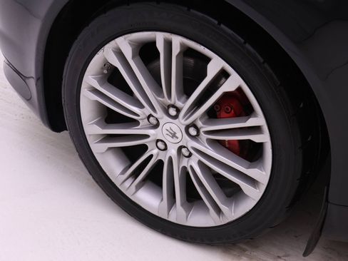 Used 2010 Maserati Quattroporte image 23