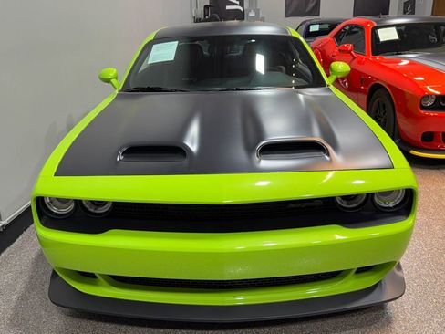 Used 2023 Dodge Challenger SRT Hellcat RWD image 1