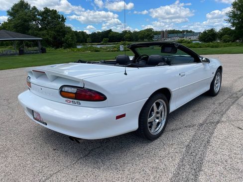 Used 2002 Chevrolet Camaro Z28 w/ SS Performance/Appearance Pkg RWD image 30