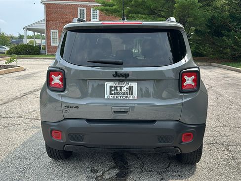 Used 2022 Jeep Renegade Altitude AWD/4WD image 6