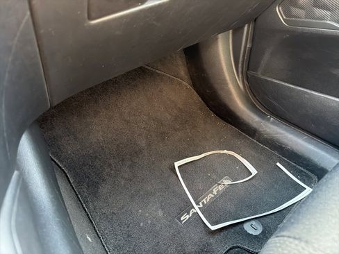 Used 2019 Hyundai Santa Fe SEL image 25