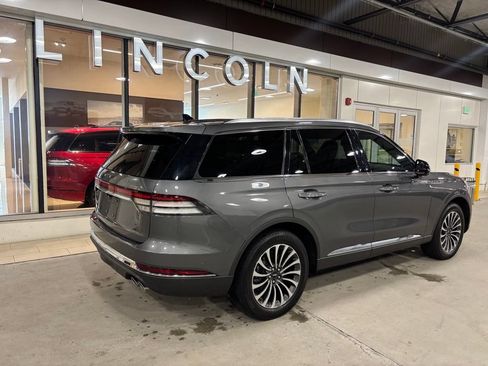 Used 2023 Lincoln Aviator Reserve w/ Equipment Group 201A AWD/4WD image 4
