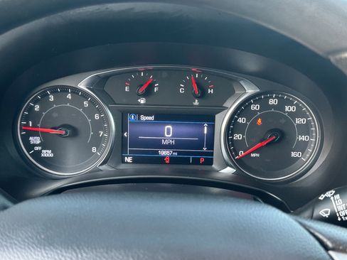 Used 2022 GMC Terrain SLE image 24