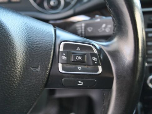 Used 2014 Volkswagen Passat 1.8T SEL Premium image 24