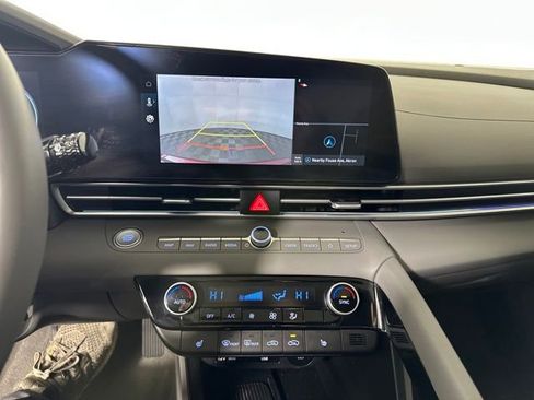 Certified 2024 Hyundai Elantra SEL w/ Convenience Package image 22