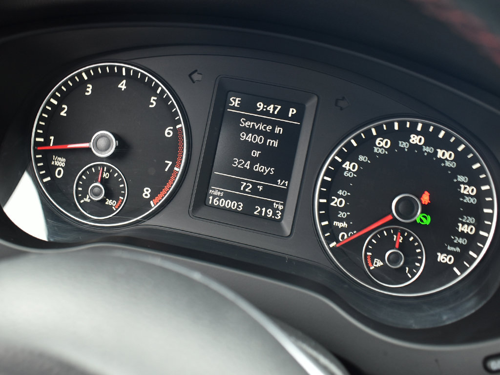 Used 2012 Volkswagen Jetta GLI FWD image 10