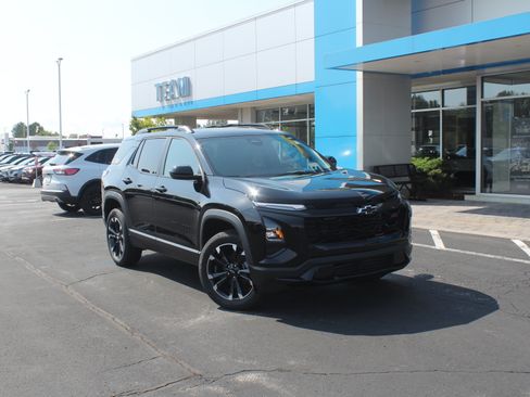 New 2027 Chevrolet Equinox RS FWD image 2