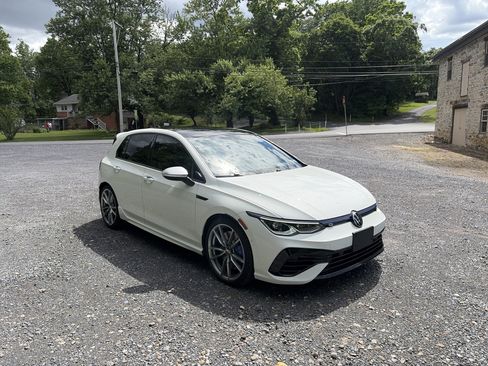 Used 2024 Volkswagen Golf R AWD/4WD image 3