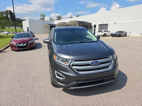 Used 2018 Ford Edge Titanium w/ Equipment Group 301A FWD image 1