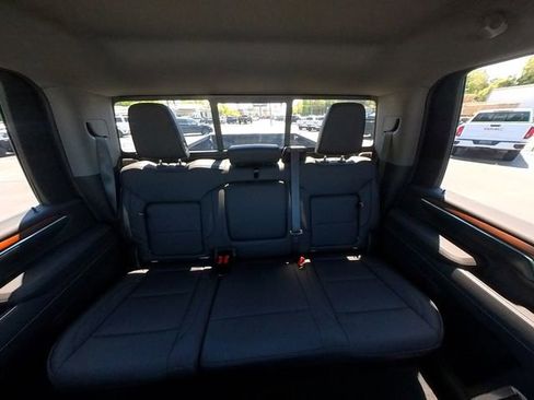 Used 2025 GMC Sierra 3500 Denali w/ Technology Package AWD/4WD image 34