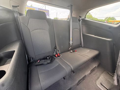 Used 2015 Chevrolet Traverse LT w/ Style and Technology Package FWD image 21