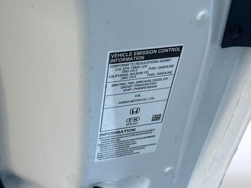 Used 2023 Honda Pilot Elite image 22