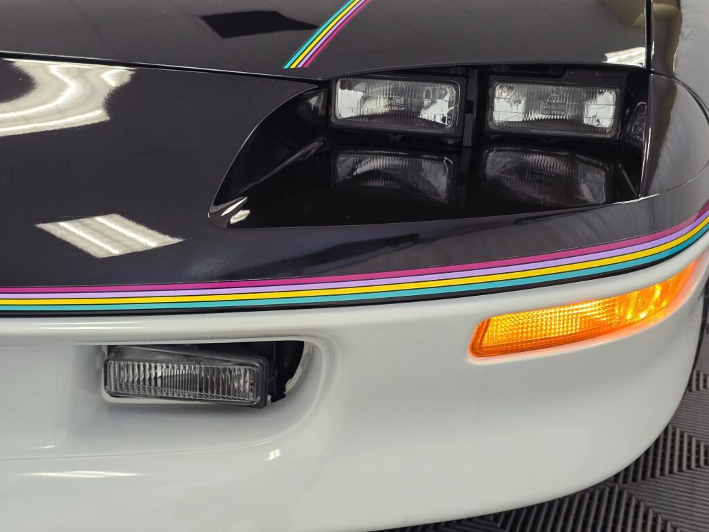 Used 1993 Chevrolet Camaro Z28 RWD image 38