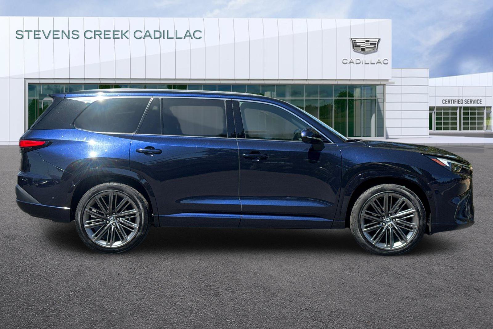 Used 2025 Lexus TX 350 AWD w/ Technology Package image 2