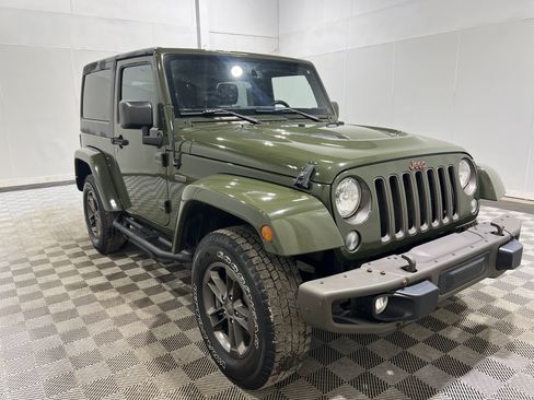 Used 2016 Jeep Wrangler Sahara AWD/4WD image 4