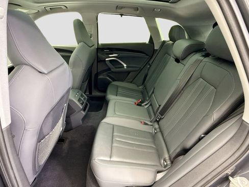 Certified 2025 Audi Q5 Premium Plus w/ Premium Plus image 20