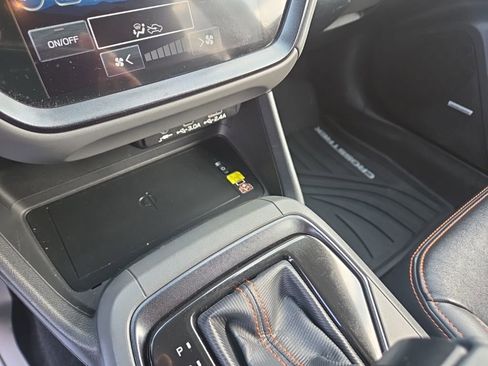 Certified 2024 Subaru Crosstrek 2.5i Limited w/ Crosstrek Mirror Package image 32
