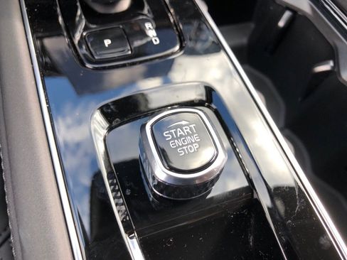 New 2026 Volvo XC90 B6 Plus w/ Protection Package Premier image 32