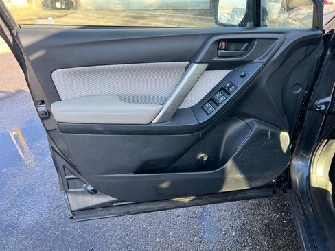 Used 2018 Subaru Forester 2.5i Premium image 19