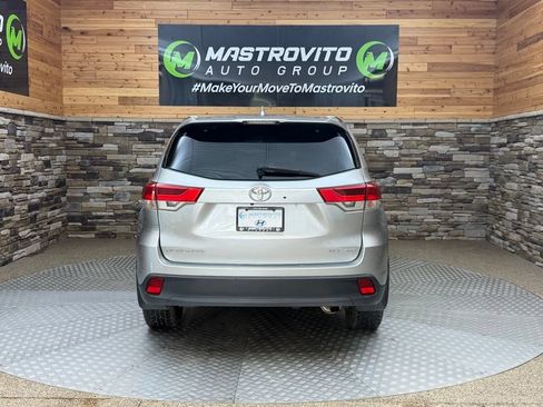 Used 2018 Toyota Highlander XLE AWD/4WD image 22