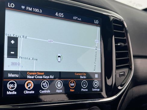 Used 2022 Jeep Grand Cherokee Laredo X AWD/4WD image 12