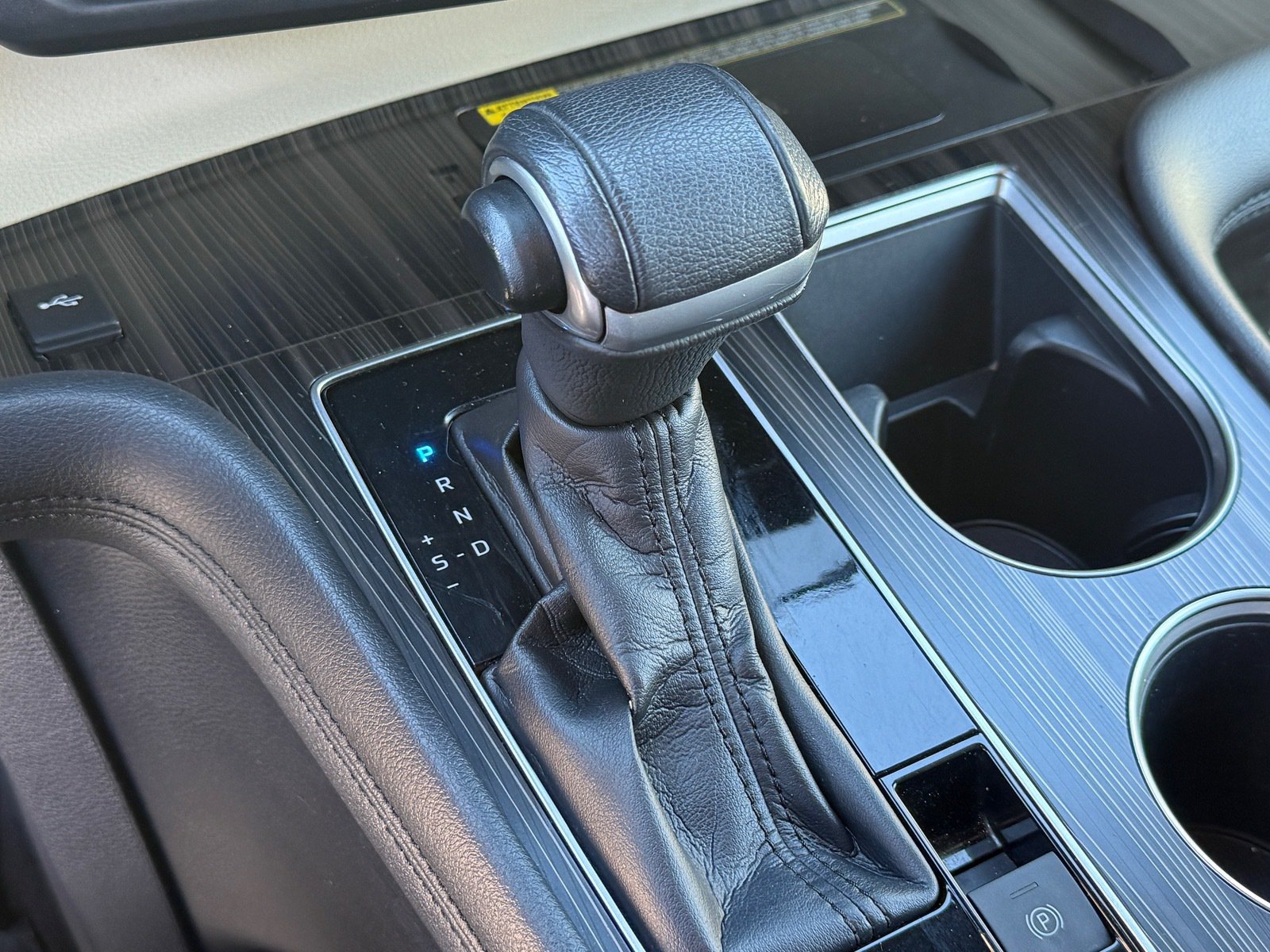 Used 2021 Toyota Sienna Platinum FWD image 37