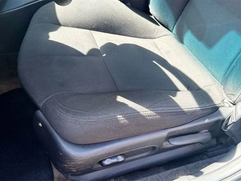Used 2006 Pontiac Grand Prix FWD image 19