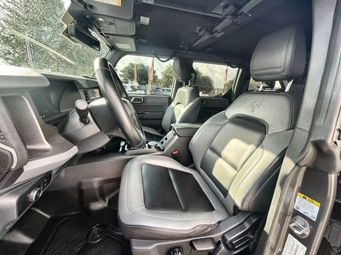 Used 2024 Ford Bronco Big Bend w/ Sasquatch Package AWD/4WD image 18