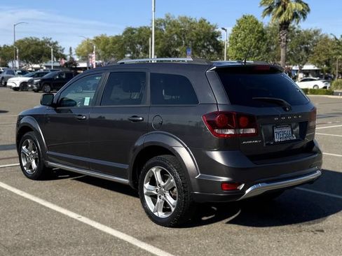 Used 2017 Dodge Journey Crossroad FWD image 6