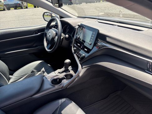 Used 2021 Toyota Camry SE w/ Convenience Package FWD image 47