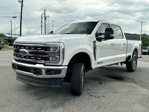 Used 2026 Ford F250 Lariat AWD/4WD image 1