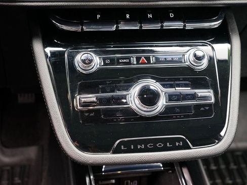 Used 2022 Lincoln Corsair Reserve image 25