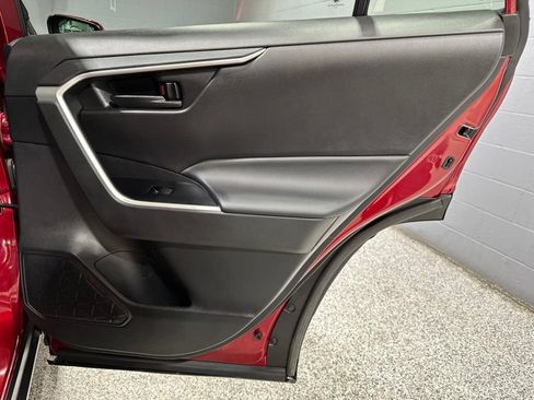 Used 2022 Toyota RAV4 LE w/ Carpet Mat Package (TMS) AWD/4WD image 19