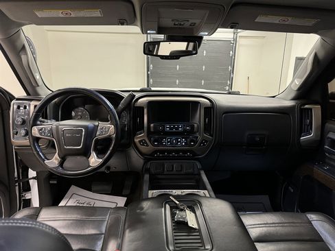 Used 2018 GMC Sierra 2500 Denali image 27