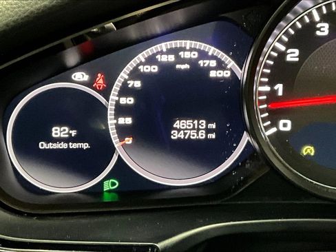 Used 2018 Porsche Panamera 4S image 26