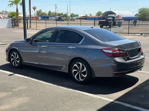 Used 2016 Honda Accord EX image 4