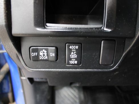 Used 2016 Toyota Tacoma SR5 AWD/4WD image 24