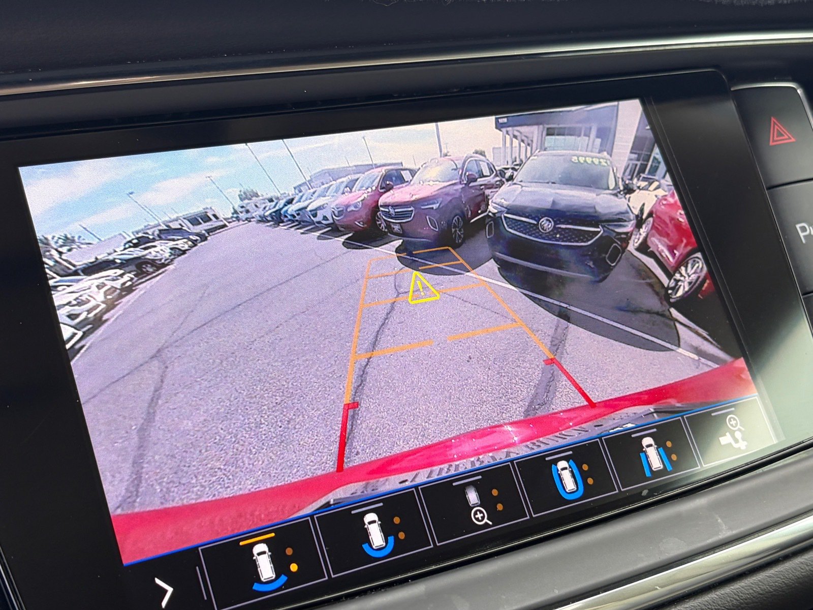 Used 2020 Buick Enclave Essence w/ Sound and Sites Package FWD image 26