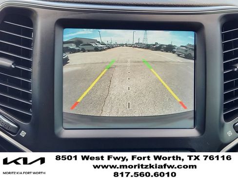 Used 2021 Jeep Cherokee Latitude Lux w/ Comfort/Convenience Group AWD/4WD image 17