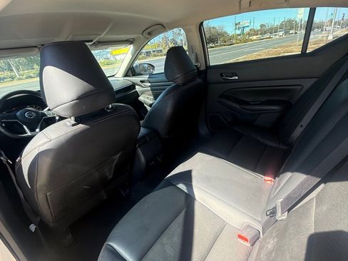 Used 2022 Nissan Altima 2.5 SR image 9