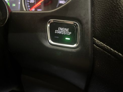 Used 2021 GMC Acadia SLT FWD image 11