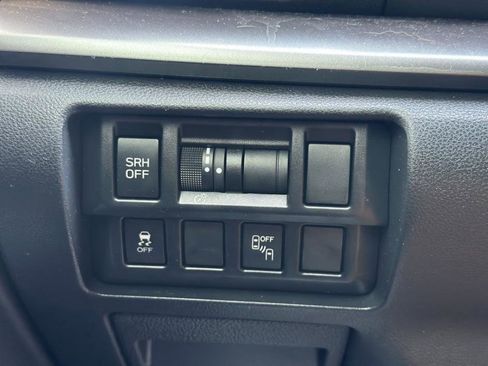 Used 2019 Subaru Crosstrek 2.0i Limited w/ Moonroof Package w/Navigation image 24